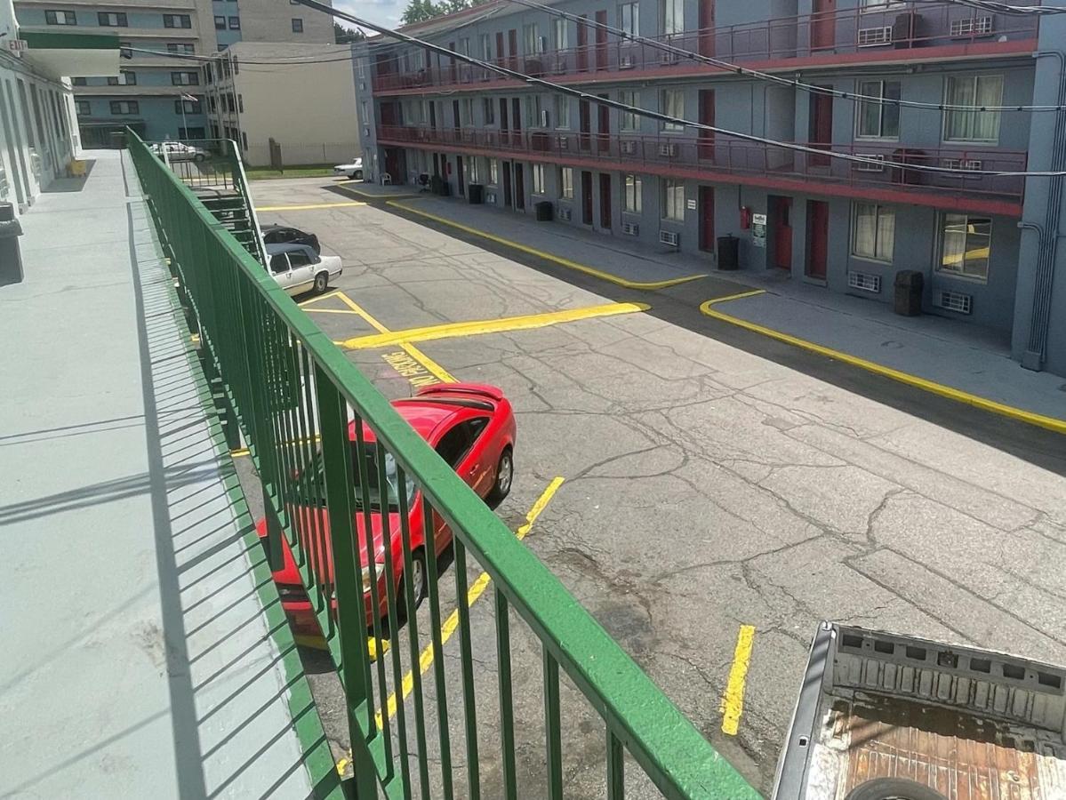 Budgetel And - Motel Louisville