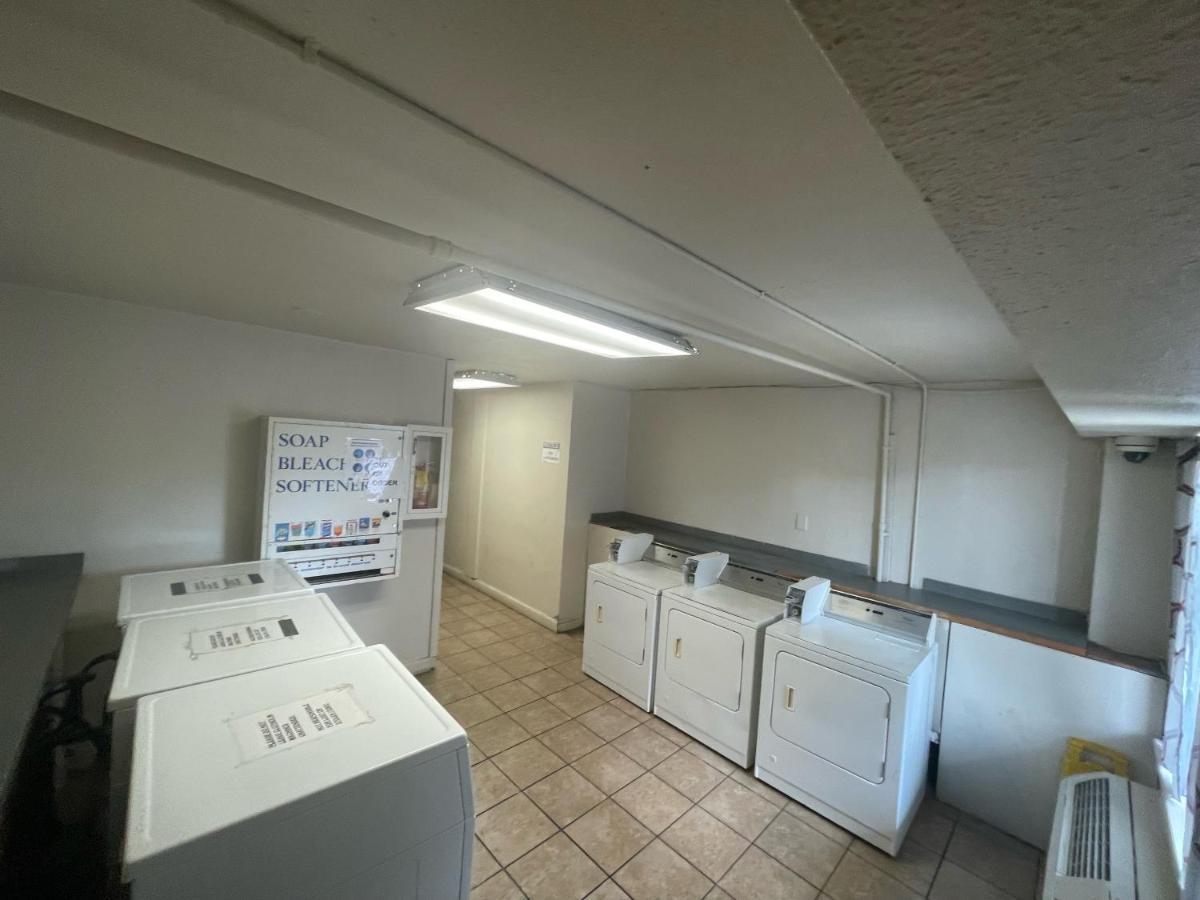 Motel Budgetel And - Louisville